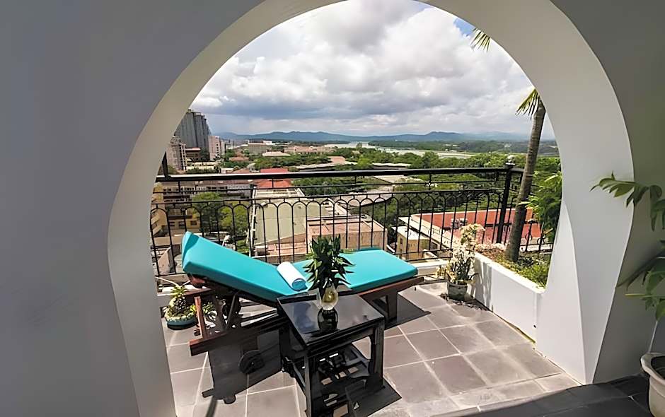 The Sunriver Boutique Hotel Hue