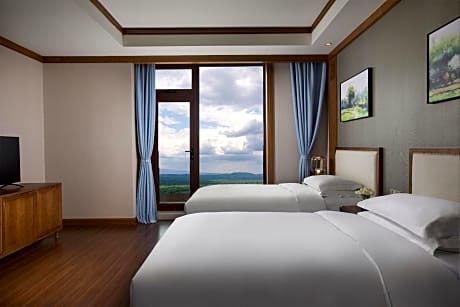 Swiss Advantage Twin Room with Mountain View