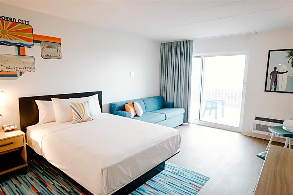 SeaLoft Oceanfront Hotel