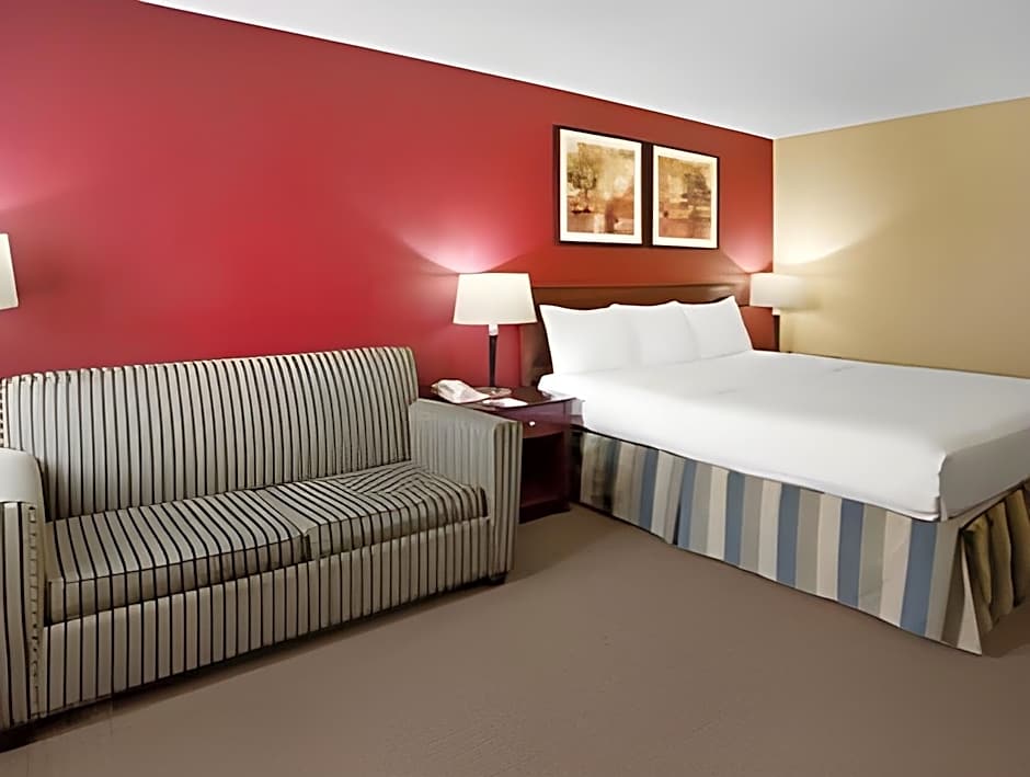 Ramada by Wyndham Bettendorf