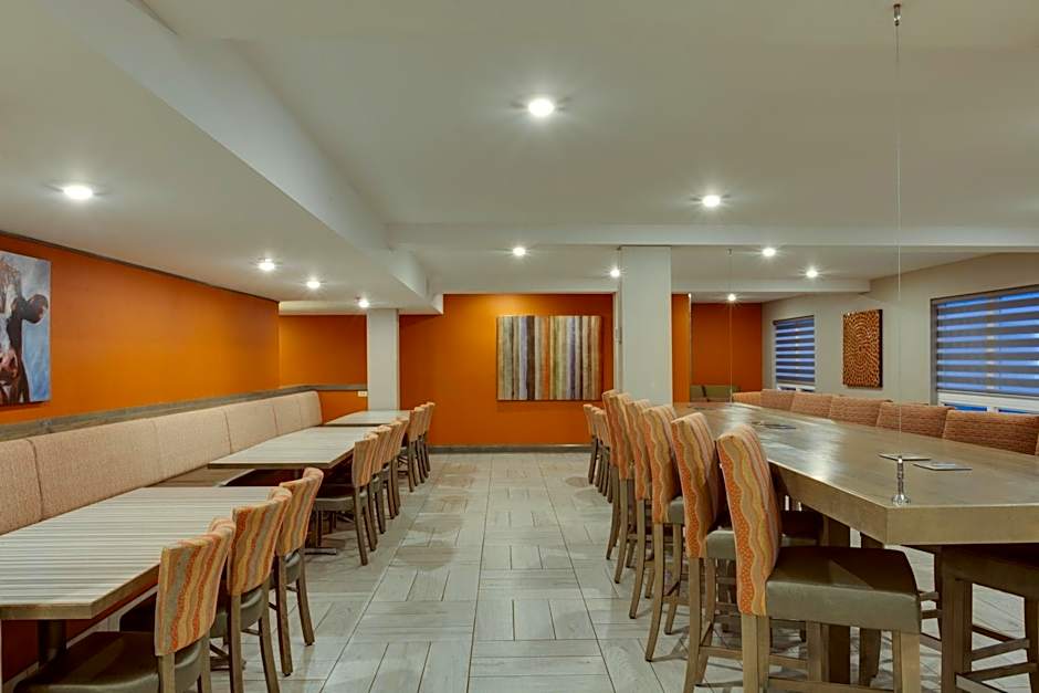 HOLIDAY INN EXPRESS & SUITES FREDERICTON By IHG