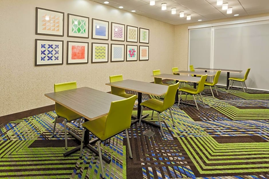Holiday Inn Express Fayetteville By IHG