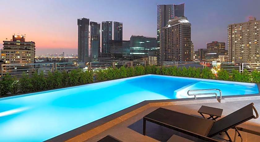 Lumen Bangkok Udomsuk Station