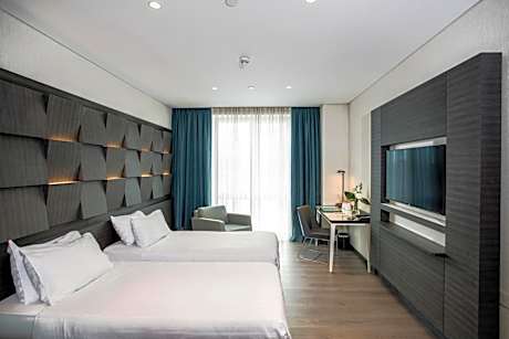 Executive Twin Suite