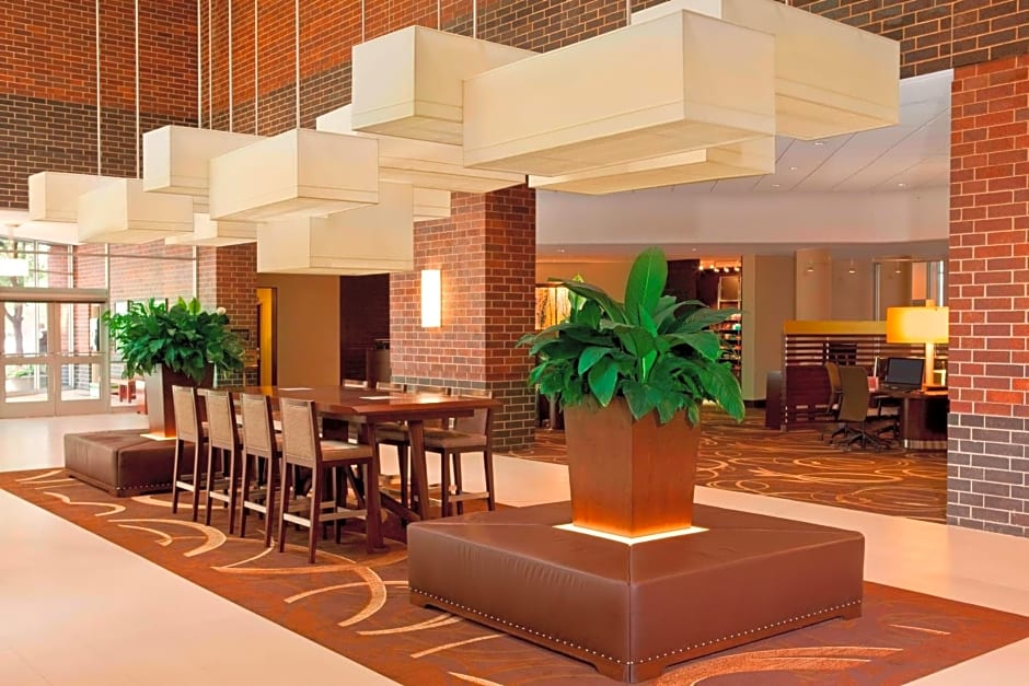 Sheraton Indianapolis Hotel at Keystone Crossing