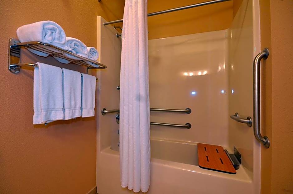 Holiday Inn Express Pine Bluff - Pines Mall Hotel By IHG