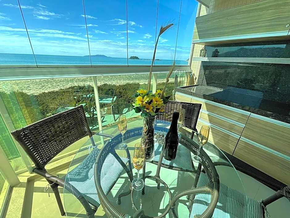 Cód 21- Apartamento com vista frente mar!