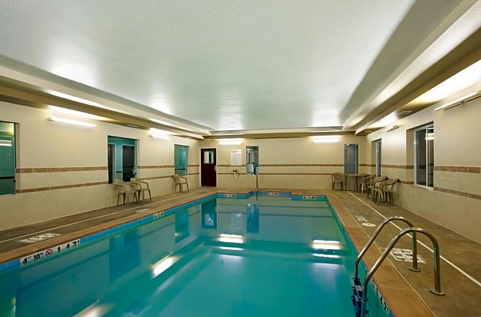 Holiday Inn Express Le Roy, an IHG Hotel