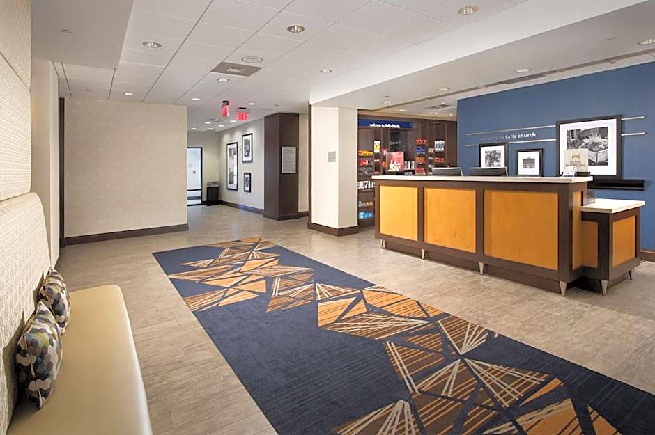 Hampton Inn By Hilton & Suites Falls Church/Seven Corners, VA