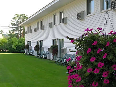 Yankee Clipper Inn