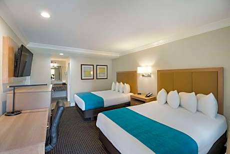 Standard Room with Two Queen Beds