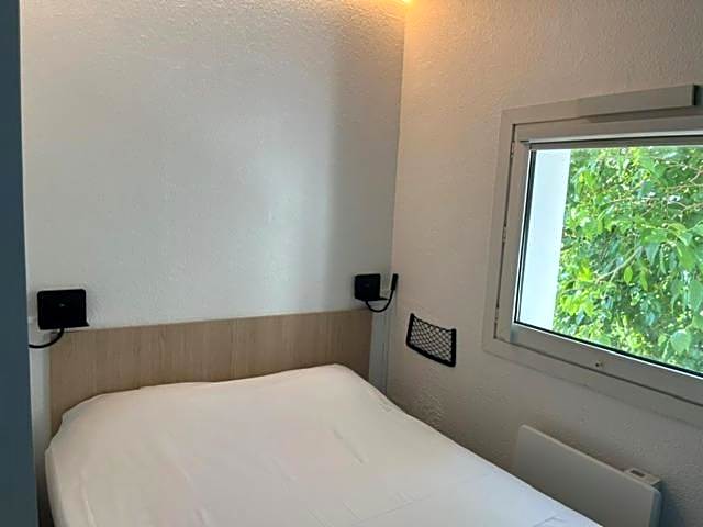 Unisotel Bollène A7 Ex-Hotel F1