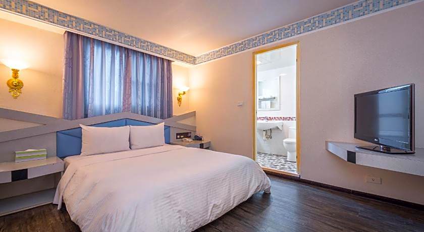 Golden Phoenix Hotel