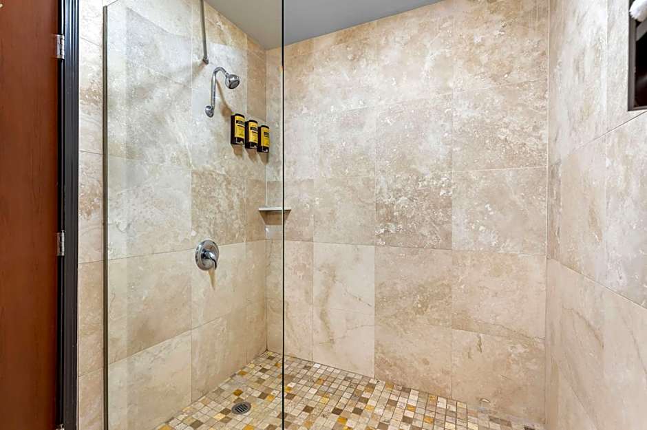 Best Western Plus Parkway Inn