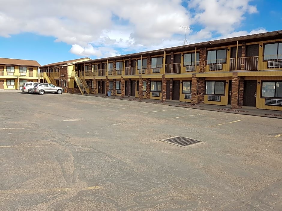 Split Mountain Motel