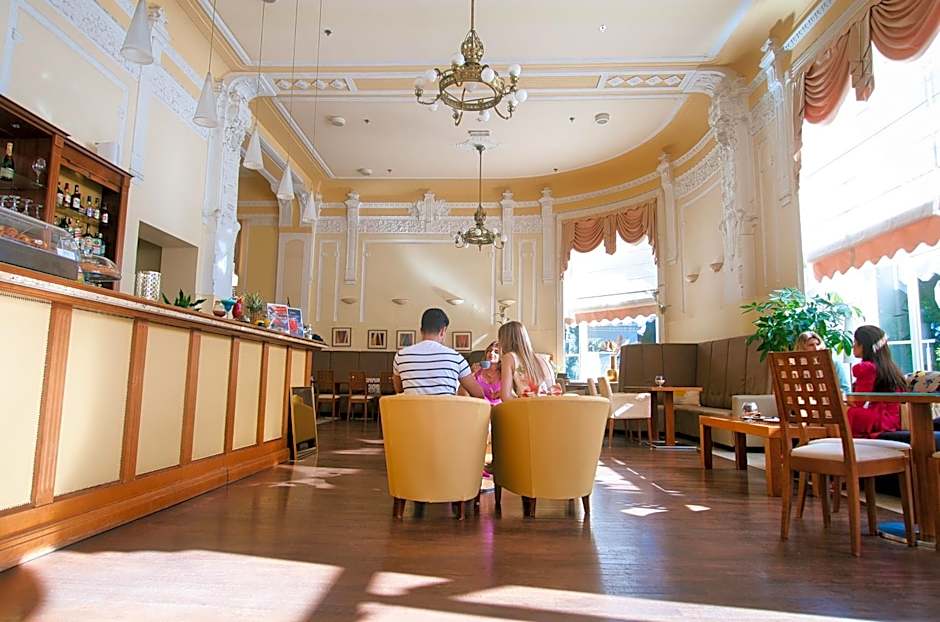 BRISTOL Hotel Opatija