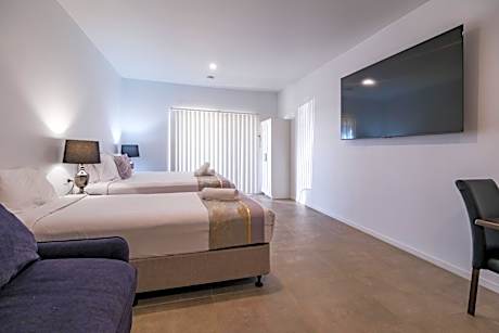 Family Room Self-Contained