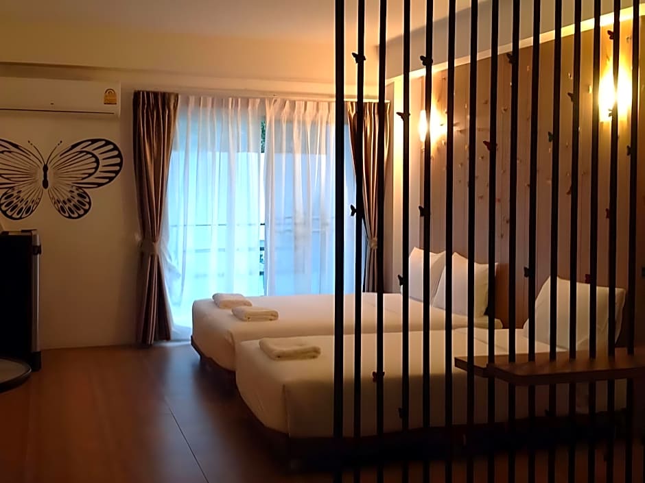 The Pride Hotel At Laemsing