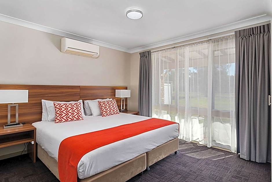 Quality Inn Carriage House