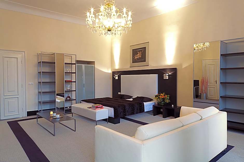 Old Town Square Residence by Emblem