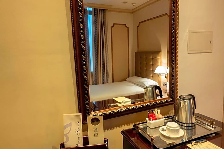 Hotel Roger De Lluria