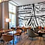 Renaissance by Marriott Atlanta Airport Gateway Hotel