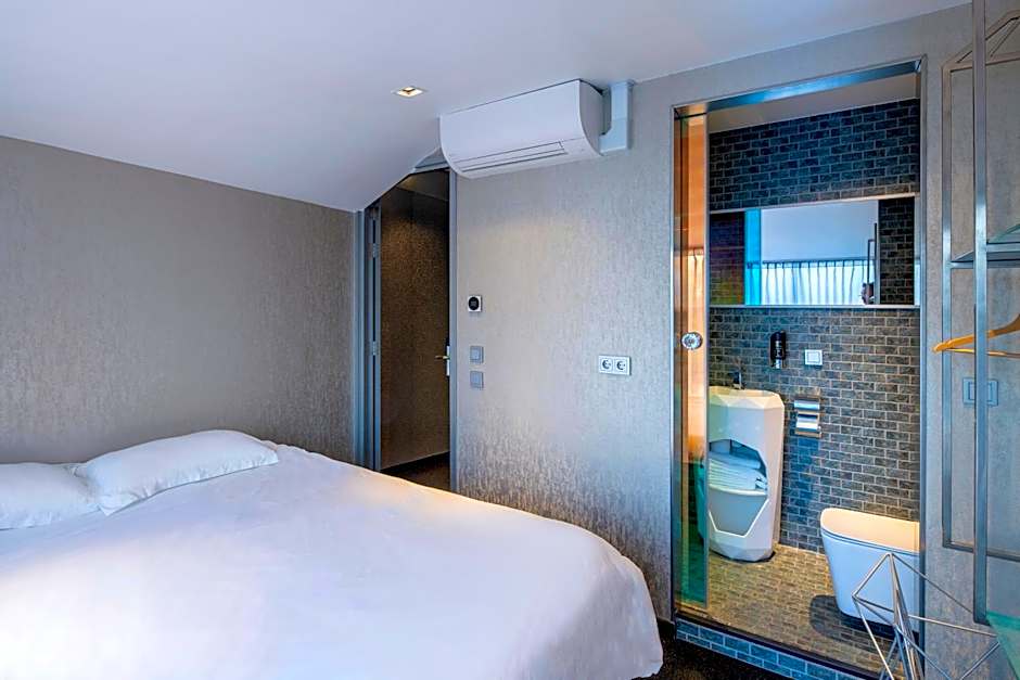 Diamond Capsule Hotel Amsterdam South