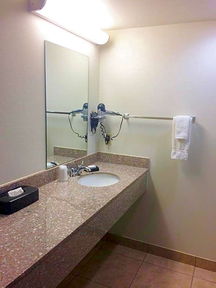 Crystal Springs Inn And Suites