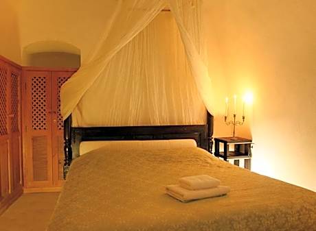 Zoe Private Villa (6 Adults)