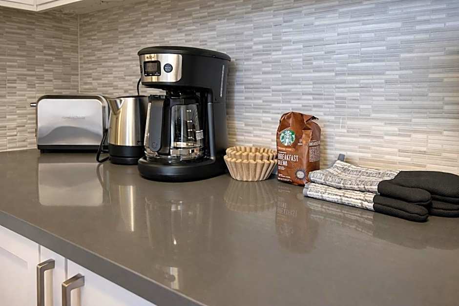 Spacious 2 Bedroom 2 Bathroom In Gated Community