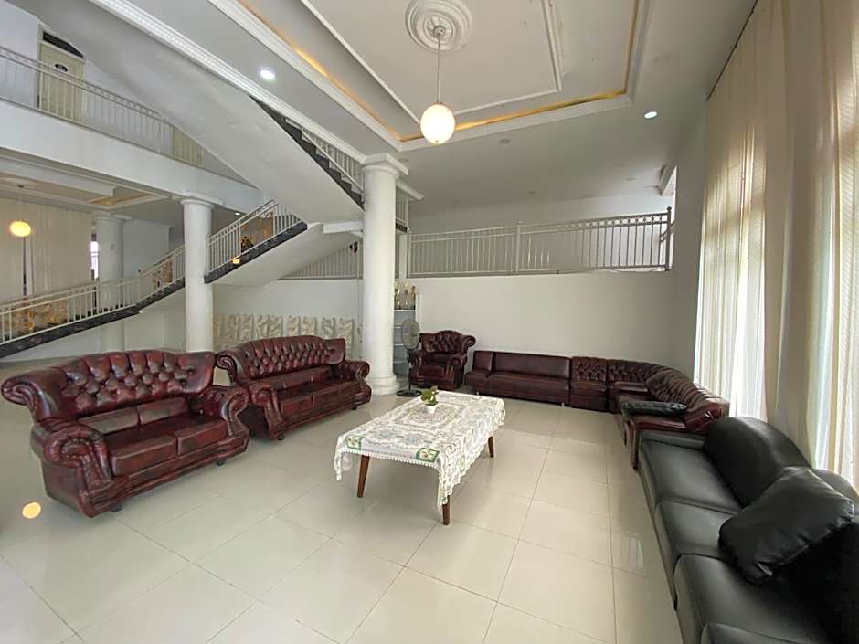 Griya RW Family Guest House Redpartner