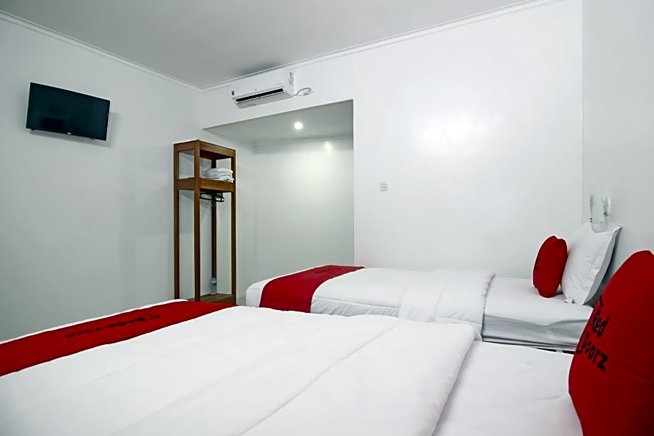 RedDoorz @ Jalan Ringroad Selatan