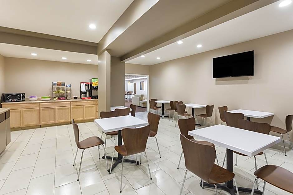 Super 8 by Wyndham Asheville Airport