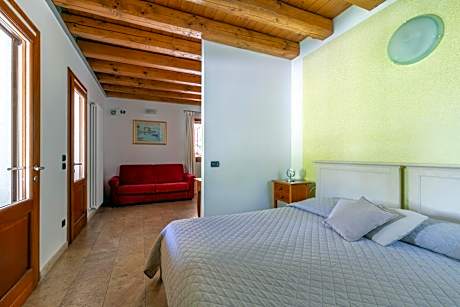 Queen Studio - Disability Access