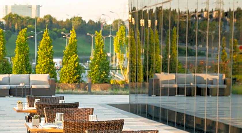 Centro Westside by Rotana