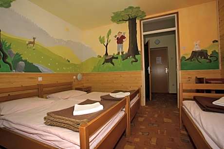 Triple Room with Private Bathroom