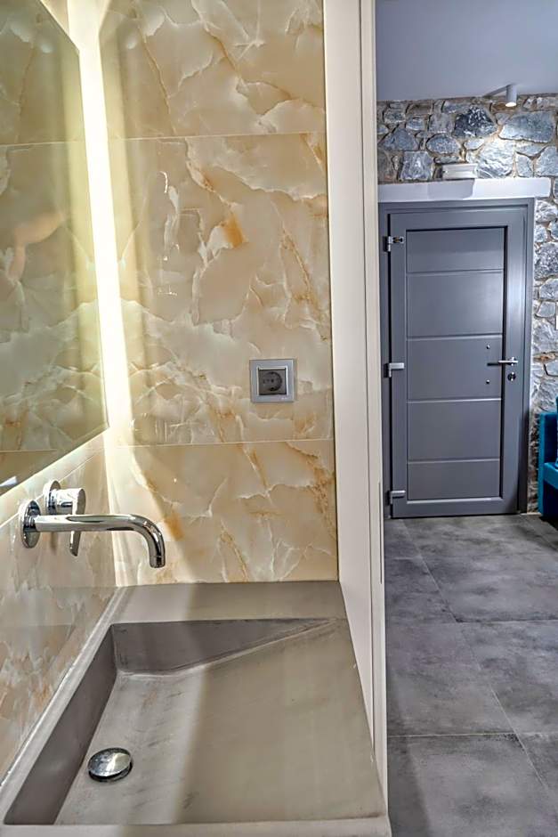 THALASSIA LUXURY APARTMENTS