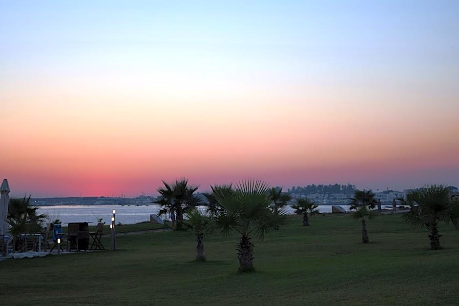 Amphora Hotel & Suites