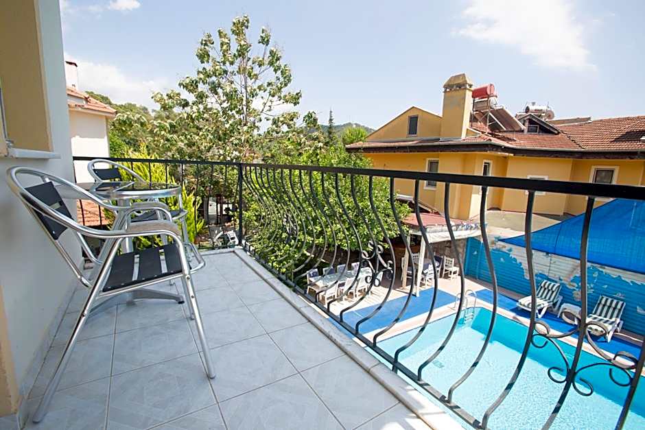 Dedeminn Garden Hotel