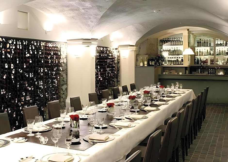 Fifteen Beacon Hotel