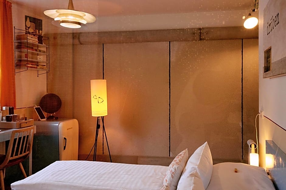 18Arts Hotel