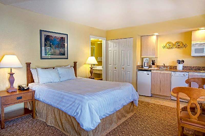 Wyndham Branson at The Falls