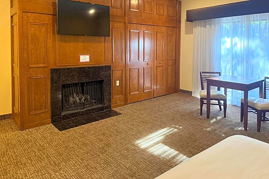 Comfort Inn Monterey Peninsula Airport