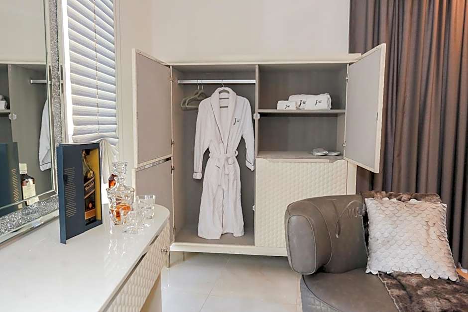 J'Me Boutique Hotel - Adults only