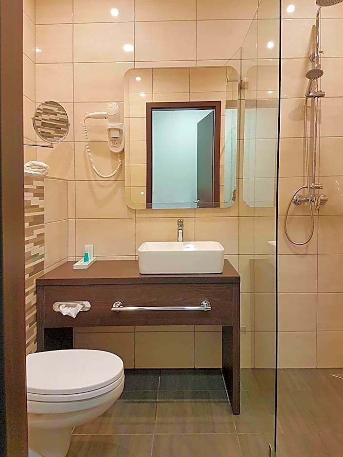 Hotel Czinege & Étterem