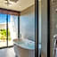 One Suite THE GRAND