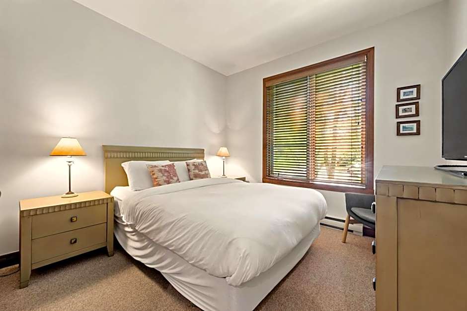 Tremblant Prestige - Manoir 108-2