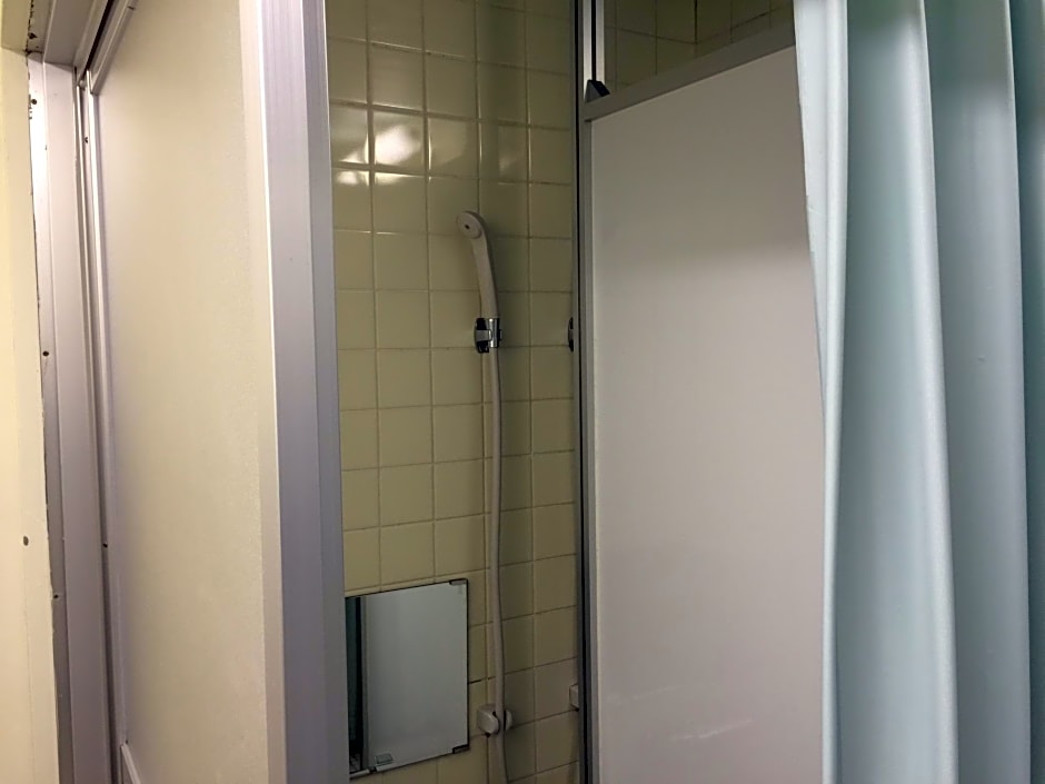 Shochikubai Hostel No.3 - Men Only