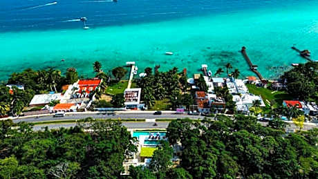 Hotel & Eco Cabañas Azul María Bacalar
