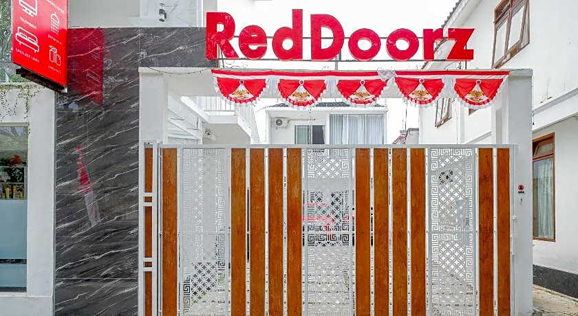 RedDoorz Syariah near Taruna Nusantara Magelang